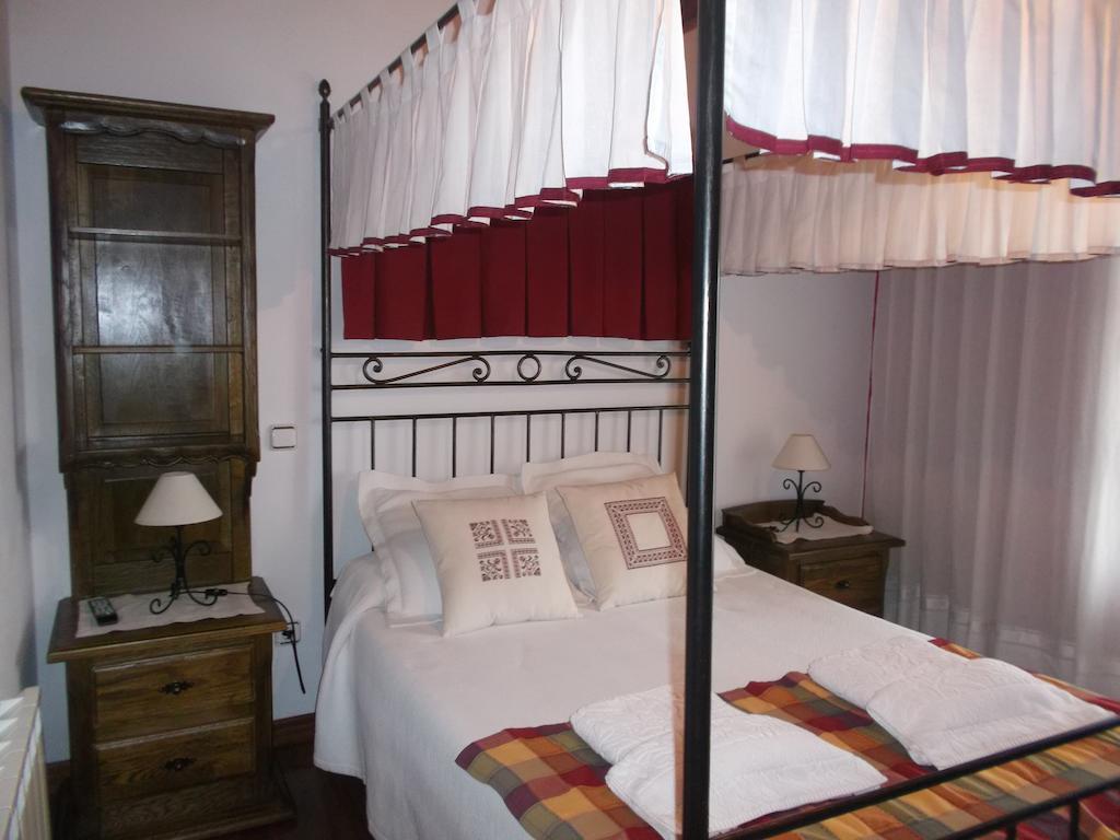 Hotel Rural El Rincon De Gadea Santa Gadea  Room photo